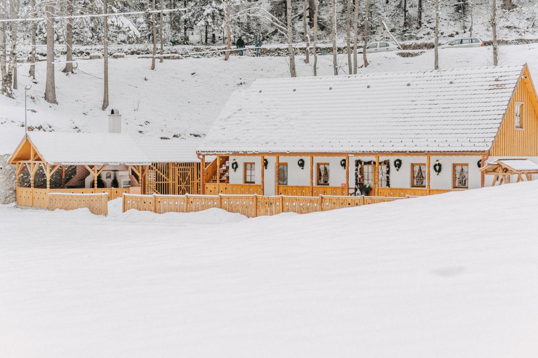 Lolo Park Resort Lacu Roșu Exterior foto
